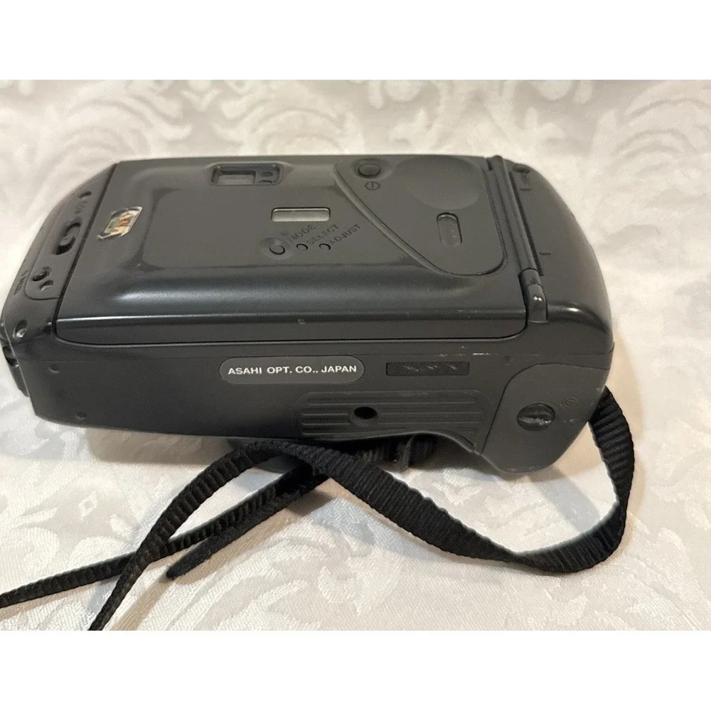Pentax IQZoom 90WR 35mm Point & Shoot Film Camera Not Tested